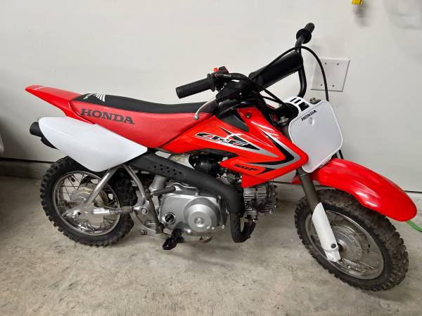 Honda 50cc Dirt Bike (Looks & Runs Great!)