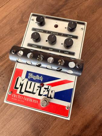 electro harmonix English Muff’n used John Frusciante's Electro Harmonix English Muff'n Tube Distortion