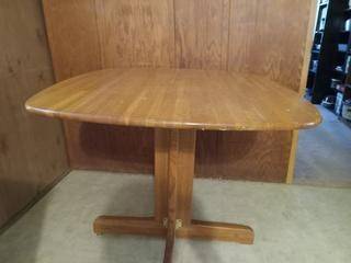 Kitchen Table with Folding Sides 1