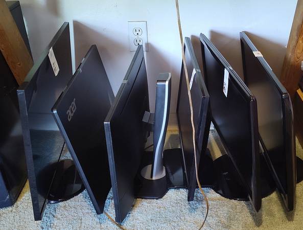 COMPUTER MONITORS 1