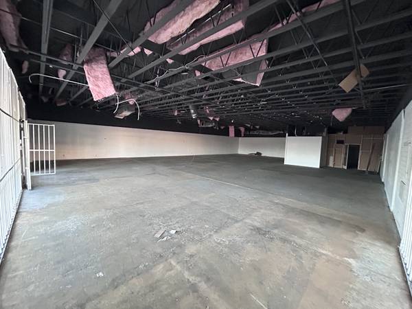 $5,280 / 4400ft2 - DEER VALLEY PLAZA CORNER RETAIL FLEX SUITE FOR LEASE (19TH AVE AND BELL ROAD)64024823241859122