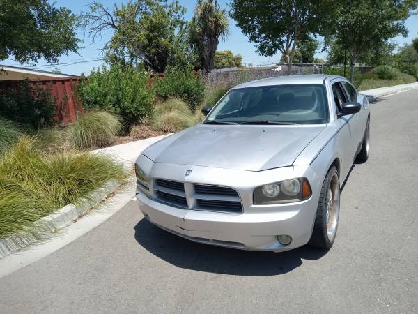 2008 Dodge Charger funciona y conduce automático barato. ¡Debe venderse! Matrícula 2025 - $1,500 (hayward / castro valley)63654704613123124