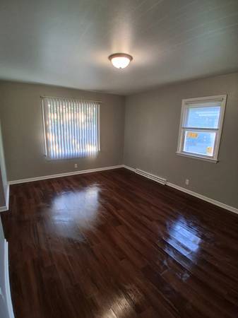 3 Bedroom 1 Bath Upper Duplex 1