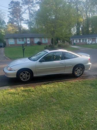 2003 chevrolet cavalier  4cyl sunroof 2.2 160k - $1,999 (Stone mountain)63620197229059121