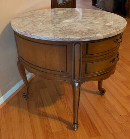 Vintage Heirloom Weiman end table with pink marble top 1