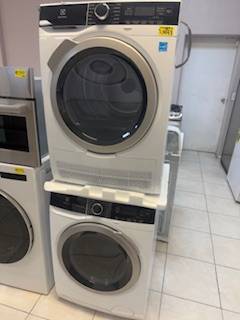 24" WIDE FRONTLOAD STACK UNIT (ELECTRIC) 1