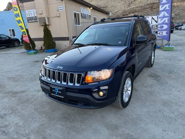 2017 Jeep Compass 4x4 !! Beautiful runs great!! - $8,999 (Wenatchee Wa)63442575536515122