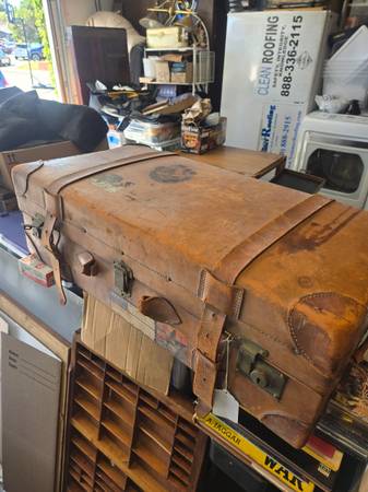 Antique Leather Suitcase 1
