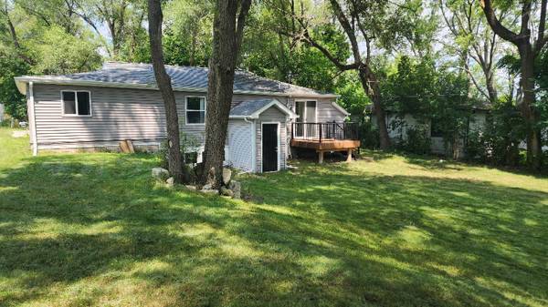 $2150.00 / 3br - 2300ft2 - Lake living at it's best!63937877480066120