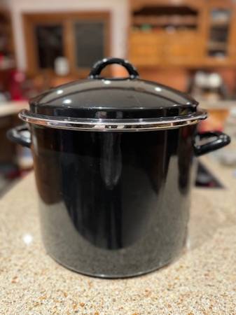 Large Stock Pot - 14 quarts 1