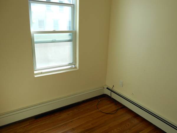 $2,400 / 2br - East Boston 2 bed plus study (East Boston)63912518219523123