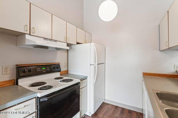 $1,625 / 2hab - 900ft2 - ¡CALEFACCIÓN PAGADA! Maravilloso apartamento de 2 habitaciones/1 baño en el sur de Anchorage64014174054530121