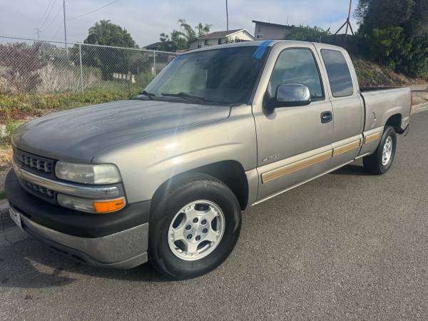 2001 Chevy Silverado like a rock - $4,500 (Oceanside)63440304495745121