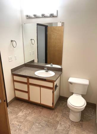 $1,050 / 392ft2 - Convenient Location, W/S/G included (Downtown Portland)63831753286657122