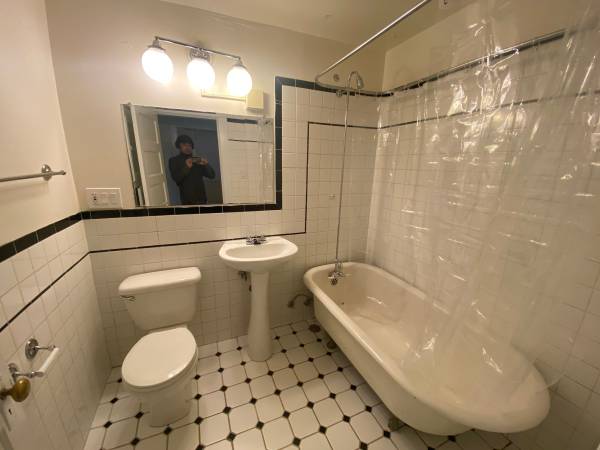 $1,695 / 1br - 790ft2 - Boutique style 1Bedroom 1Bath Located In The Heart of Capitol Hill (Seattle)63910062742275124