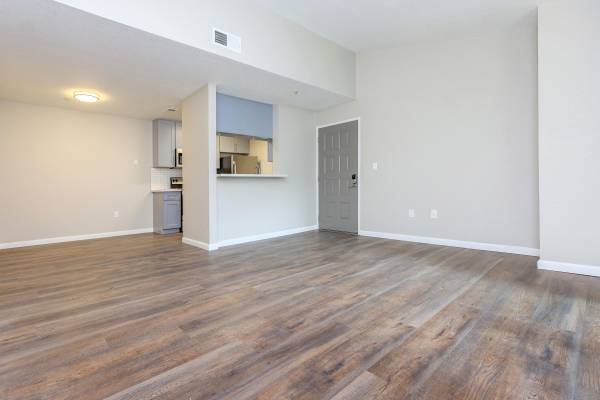 Quartz Countertops, Situated in Milpitas!, 1/bd 1/ba 1