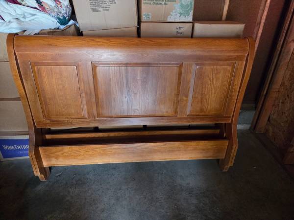 Sleigh Bed- Queen 1