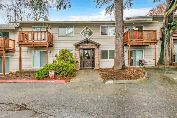 $1,645 / 2br - 767ft2 - Ceiling Fan, Non Smoking Community, Pet-Friendly Community (9555 SW Allen Blvd, Beaverton, OR)63820849088257123