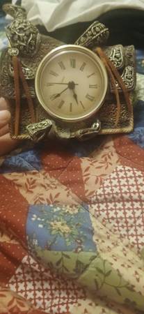 Western decorative table clock collectible 1