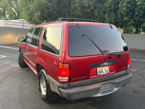 2000 Ford Explorer XLS - $5,200 (Chatsworh)63615926978563122