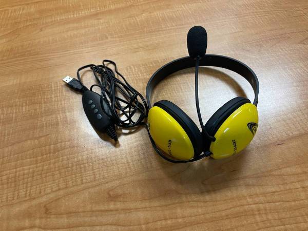 Califone 2800YL-USB Over-Ear Stereo Headset with Gooseneck Microphone 1