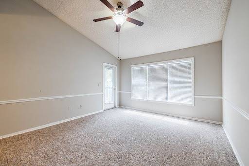 $1,459 / 1br - 850ft2 - GET 1MTH FREE RENT BY 10/17! COME TOUR AND SAVE1 (8401 Southside blvd, Jacksonville, FL)64005271894018121
