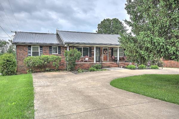 $1500.00 / 2br - 1116ft2 - Modern 2 Bed, 2.5 Bath Unit in Mount Caramel | $1500/mo | Available 1063915584522370120