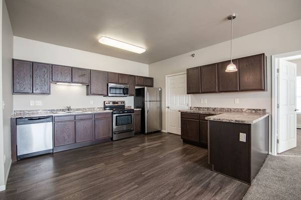 $875 / 613ft² - Aire Acondicionado, Ascensor, Estacionamiento en Garaje (1400 12th St W, West Fargo, ND)62960121778945122