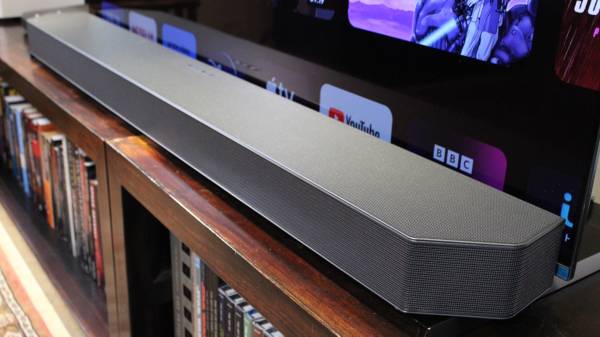 Samsung Q990C soundbar. Like New - $750 (Newark)63471478636545122