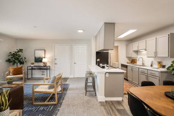 $1,374 / 1br - 688ft2 - Above & Beyond 1 BR with Full-Size W/D, Patio & Clubhouse Access63831536766209120