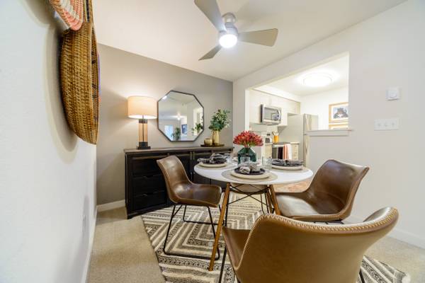 $1,825 / 2br - 921ft2 - Two Bedroom Two Bath ~ Available for Move in NOW!🤩🤩🤩 (Puyallup, Tacoma, Sumner, Fife, Edgewood, Milton)64031309624066122