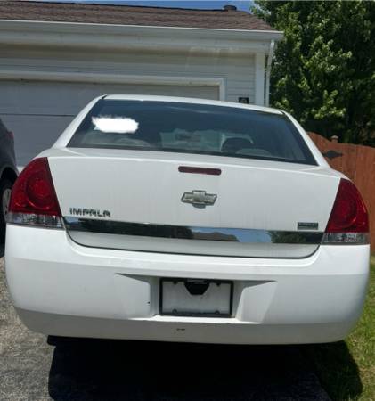 2010 Impala - $3.500 (Zion, IL)63618795543553123
