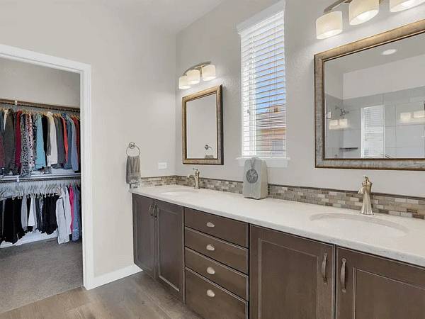 $1,380 / 4br - 💖Hogar bien decorado de 4 dormitorios, 3 baños🩷 (Colorado Springs, CO)63658112469891124