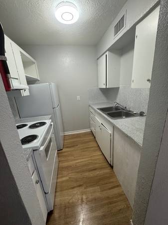 $889.00 / 490ft2 - Spacious Studio Apartment home Ready for move in64036538912387122