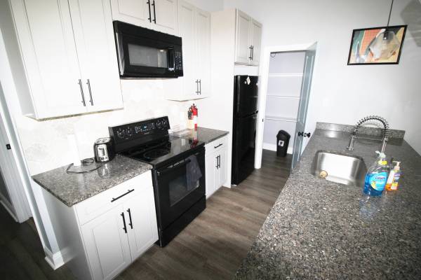 $1,900 / 2br - 900ft2 - 1225 Clouet St - Beautiful, New 2/2 Lower Duplex With Flexible Leases63903420442370123