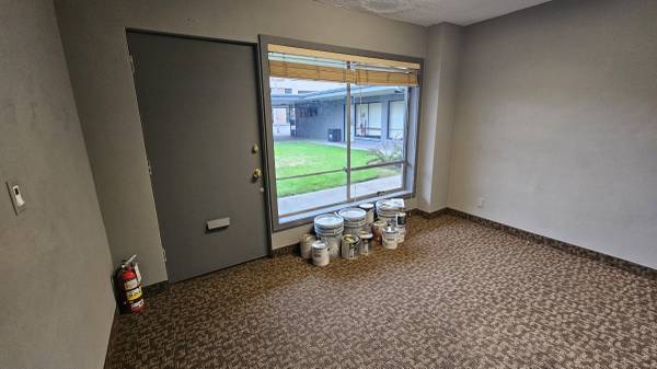 $550 / 462ft2 - Professional Office Suites Available! (Longview)64218943988994123