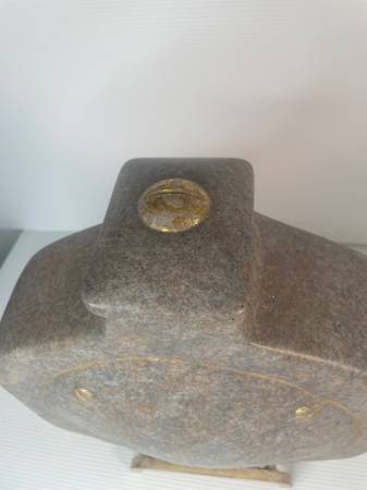 Decorative Octagonal Vase with Lid 1