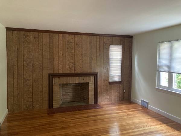 $3,750 / 3br - 1400ft2 - House - Single Family - Parking- Large Yard (Waltham)63797280789633123