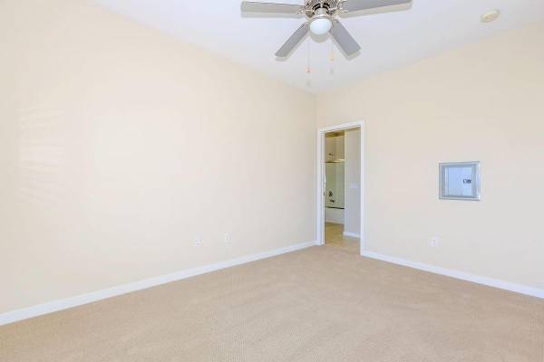 $2,107 / 1br - 917ft2 - Generous Closet Space, Plush Designer Carpeting63686264650627123