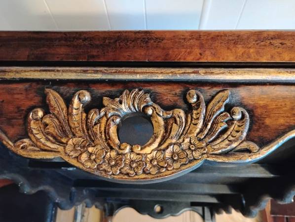 French Style Coffee Table 56x26x22 1