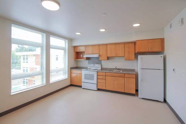 $1,969 / 2br - 650ft2 - Don't miss out! Incredible move in deal on this 2 bed 1 bath! (Seattle)63884887969411123