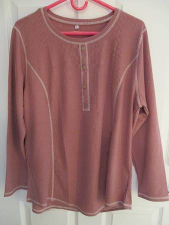 Ritera Womens Crewneck Waffle T-Shirt 1