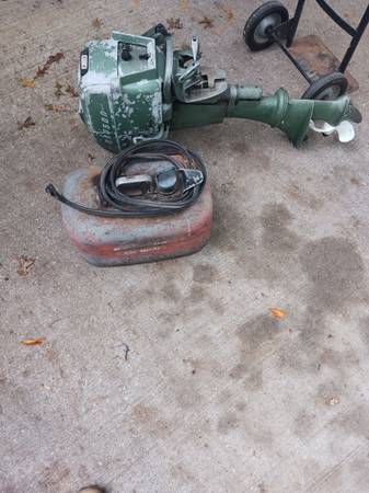 5hp. JOHNSON OUTBOARD 1