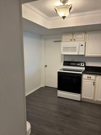 $2,749 / 2br - LEASE LIGHTHOUSE VILLAGE.  1ST FLOOR CORNER VILLA WITH ATTACHED GARAGE (POMPANO BEACH)64049274844930123