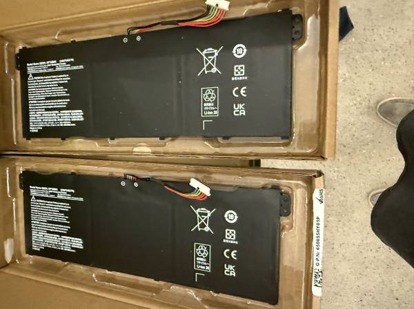 2 brand new laptop batteries - $15 (GILBERT)63469933240963124