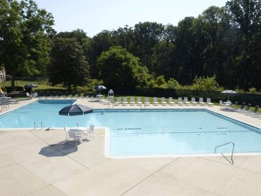$1,217 / 1br - 869ft2 - Large Rooms and Closets, Playground, Dishwasher (3901 Noyes Cir, Randallstown, MD)63694818209921120