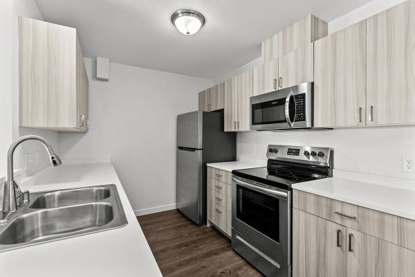 $1,690 / 2br - 911ft2 - One- and two-bedroom apartment homes, Pool, Personal balconies (230 Battelle Blvd.)63673534718339124
