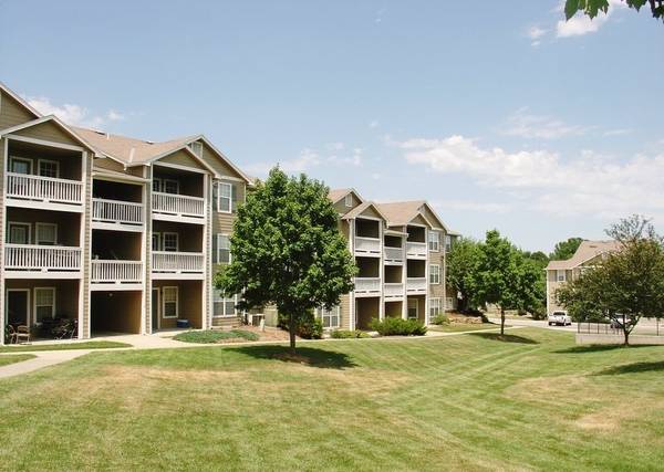 $950 / 2br - 900ft2 - Come And Enjoy The District (Manhattan)63978413590147120