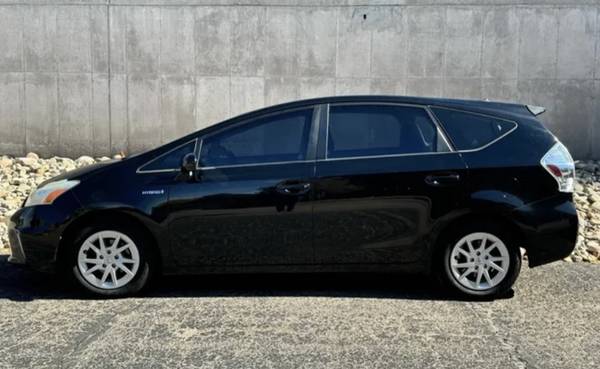 2012 Prius V 1