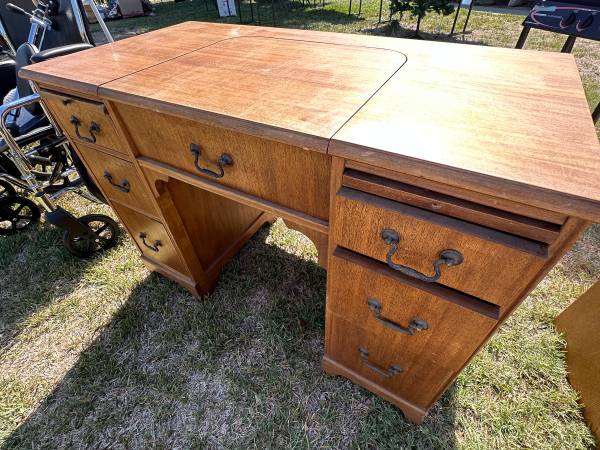 Sowing machine Desk 1